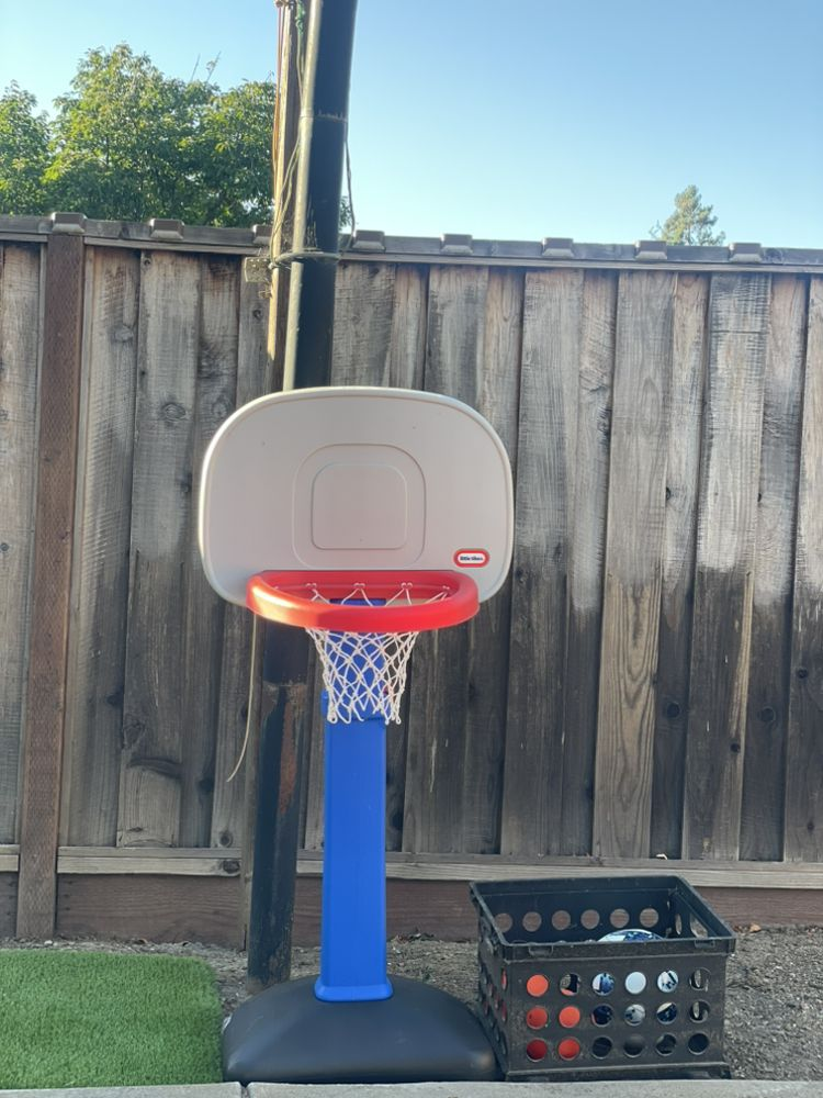 Basketball hoop for kids